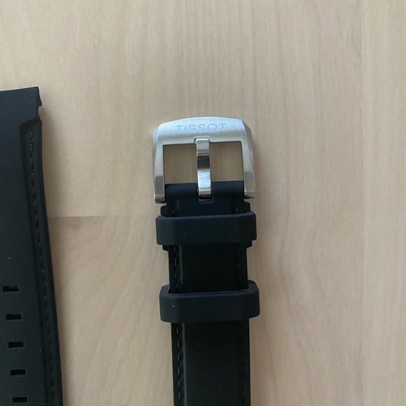 Tissot Silicone Rubber Strap - Picture 3 of 5